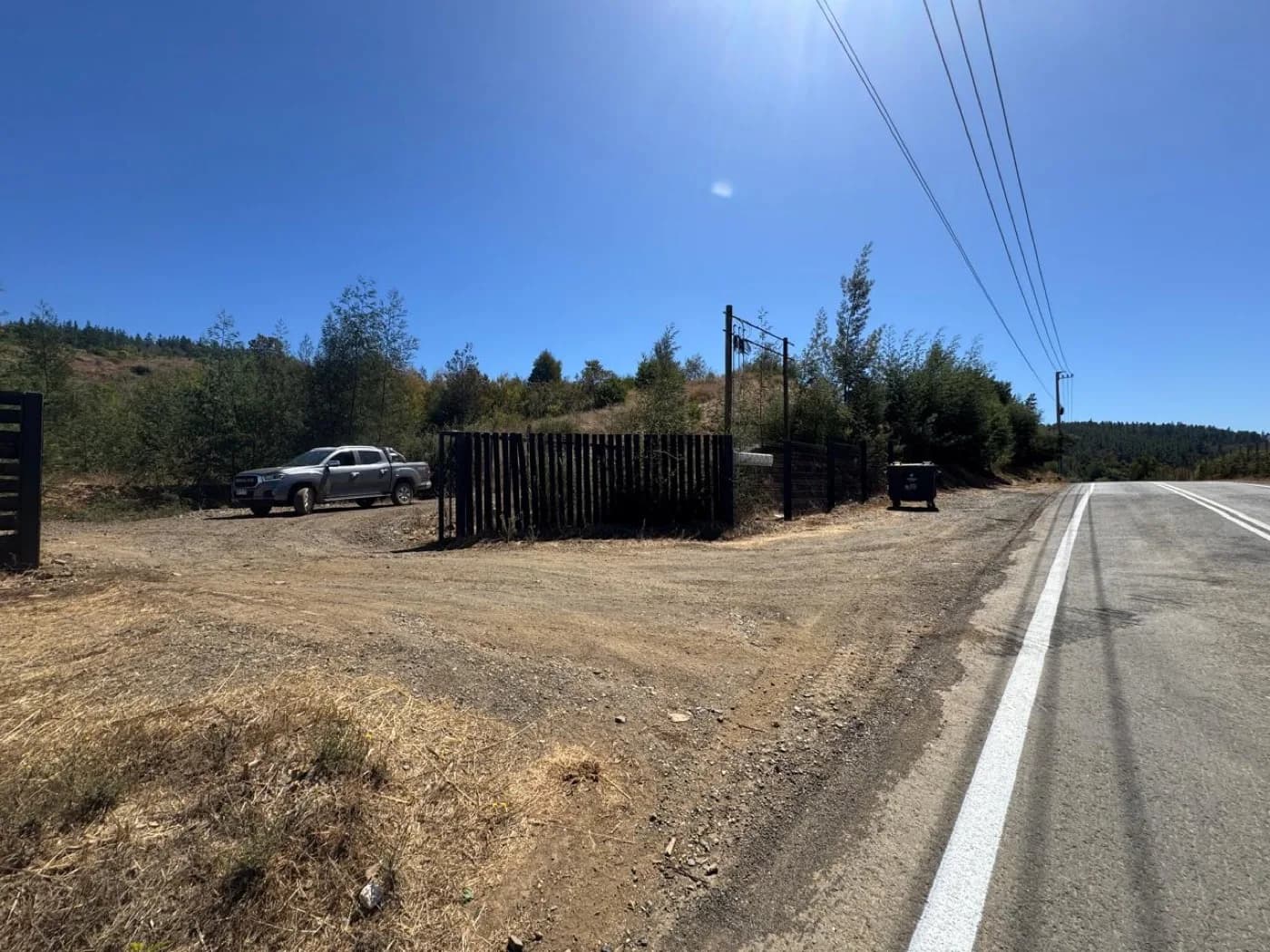 Ingreso a La Reserva Lago Vichuquén desde la ruta hacia Llico